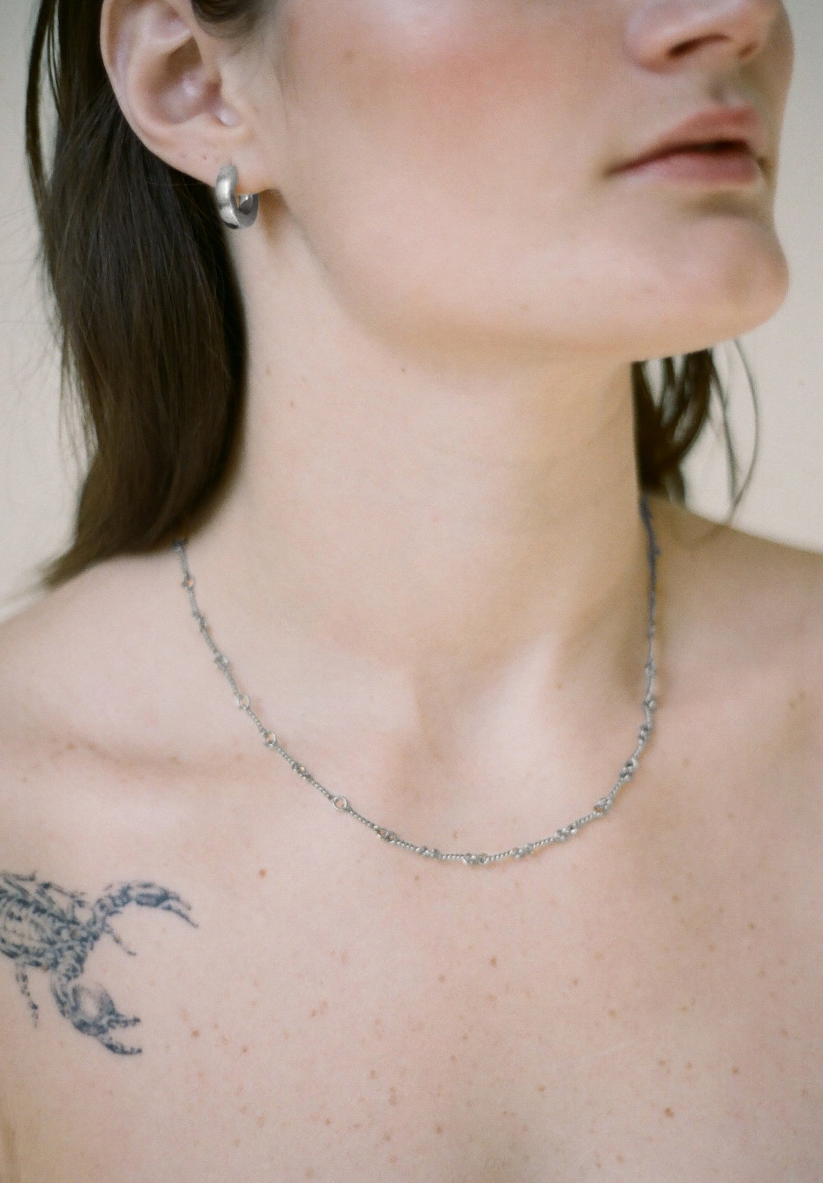 Model wearing Laura Lombardi Silver Riccio Chain